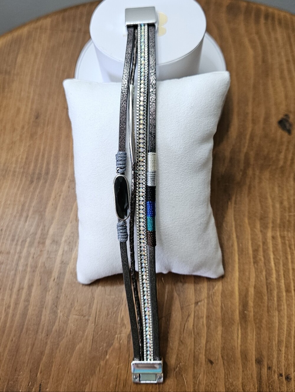 ●Ryze●•Wrap Bracelet• Multi-Strand Beaded w/Crystal Accents Magnetic Clasp 7.5"